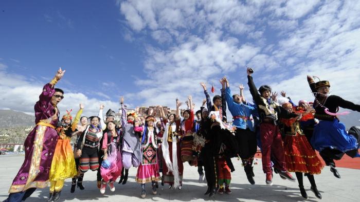 ۷۲ سالگیِ آزادی تبت؛ خوشبختی مردم تبت با توسعه محقق می‌شود