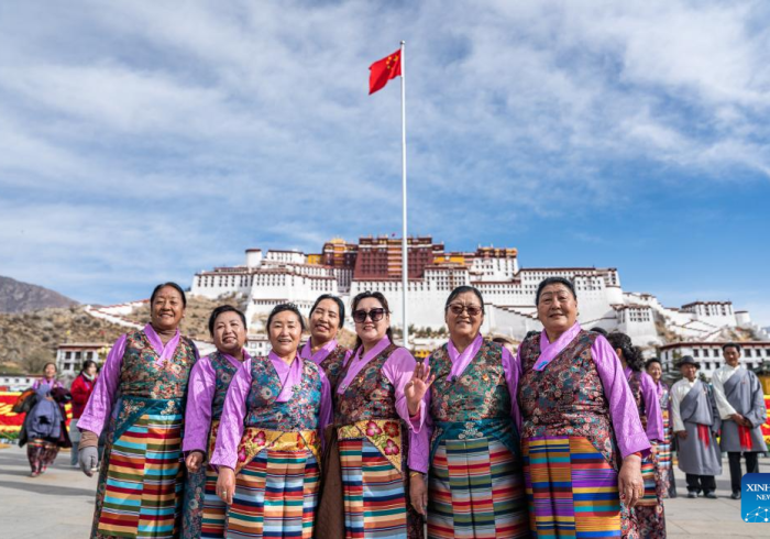 مدرنیزاسیون موفقیت‌آمیز منطقه شی‌زانگ (تبت) / سیلی محکم به مخالفان چین و دروغ پردازیهای آنها