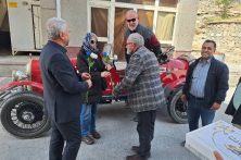 جهانگردان استرالیایی با خودروی ۱۰۰ ساله به ایران آمدند