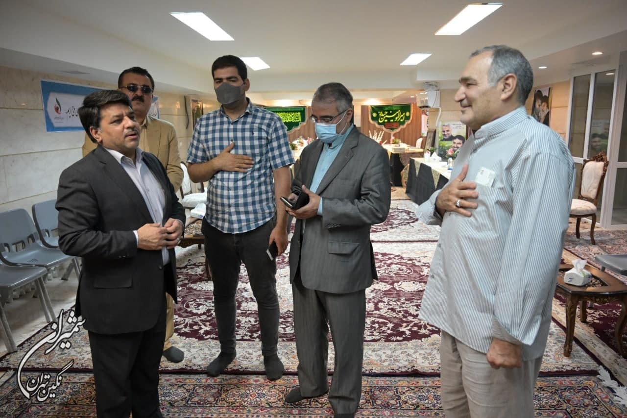 دیدار شهردار منطقه یک با خانواده شهیدان طهرانی مقدم