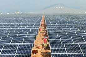سبقت گرفتن چین در تولید زنجیره انرژی های تجدید پذیر
