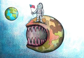 تضاد نظامی‌سازی فضا توسط آمریکا با شعار آرمسترانگ