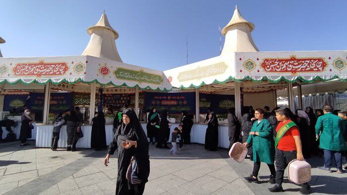 جشن میلاد پیامبر اکرم(ص) در میدان شهدای مشهد برگزار شد